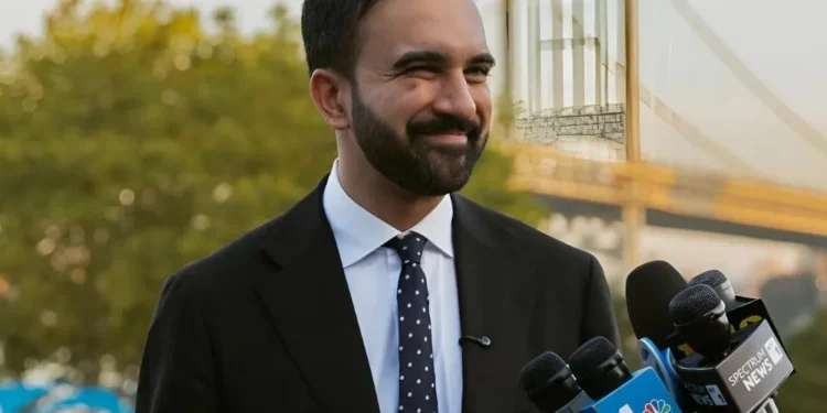 Candidato à prefeitura de Nova York, Zohran Mamdani, critica bilionários