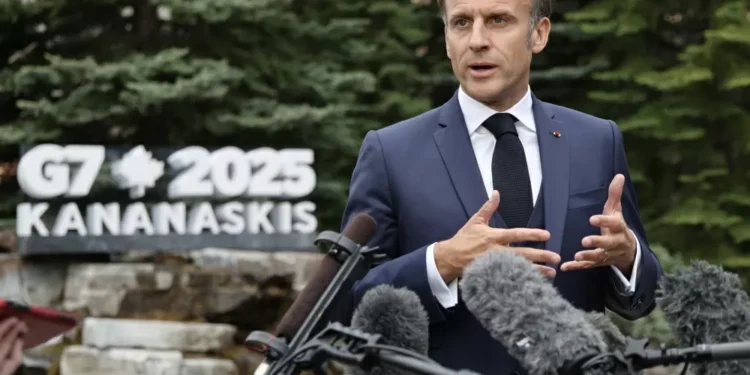 Macron diz que tentativa de mudança de regime no Irã gerará ‘caos’
