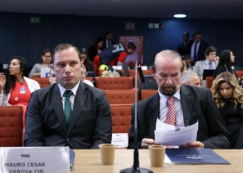 Defesa de Cid pede inclusão de nova reportagem em investigação de perfil