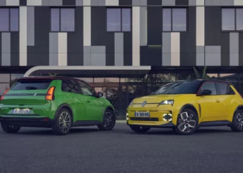 Ícone renascido: Abertas as encomendas do Renault 5 E-Tech mais acessível