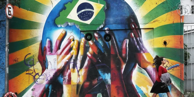 Brasil lamenta aumento de tarifas, mas quer reforçar diálogo com EUA