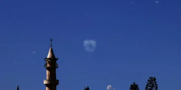 Europeus pedem retomada de diálogo nuclear; Irã se mostra aberto à diplomacia após fim dos ataques