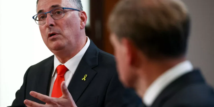 Bomba nuclear do Irão? “Adiada dois ou três anos” após ataques israelitas