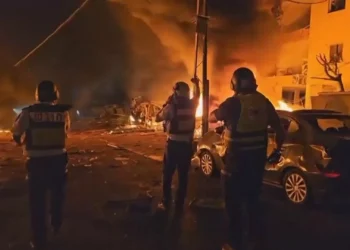 Preços do petróleo sobem durante novos ataques de Israel e Irã