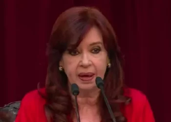 Justiça da Argentina mantém condenação de Cristina Kirchner e ex-presidente será presa por corrupção