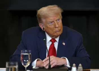 Altos funcionários de Trump defendem operações contra imigrantes nos EUA