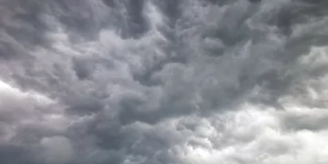 Tufão Wipha obriga Macau a subir nível de alerta para sinal 8