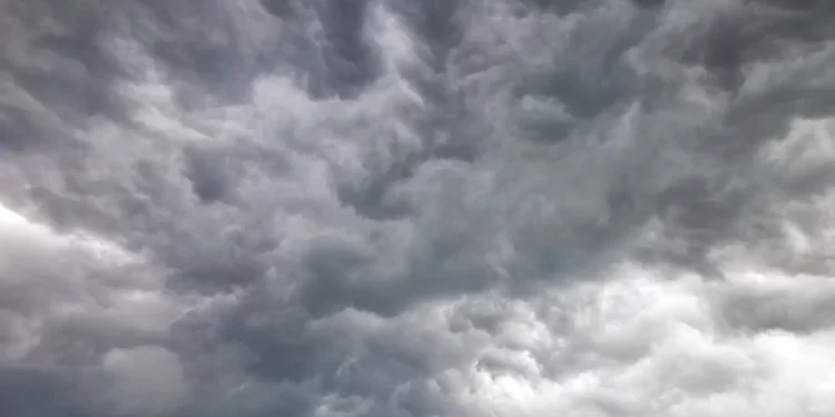 Tufão Wipha obriga Macau a subir nível de alerta para sinal 8