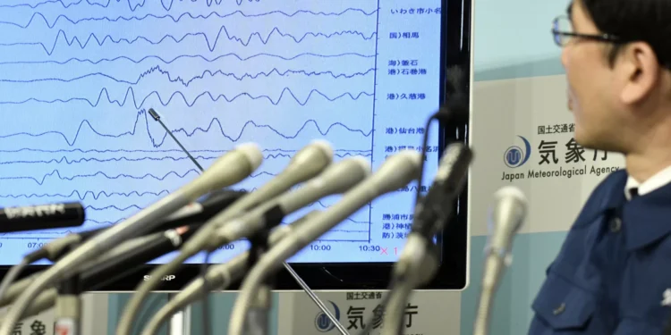 Japão emite alerta de tsunami após sismo de magnitude 8 a norte do arquipélago