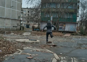 Rússia anuncia conquista de 2 localidades em Donetsk próximas de Pokrovsk