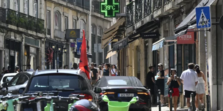 AM de Lisboa recomenda adaptação dos horários de trabalho ao calor