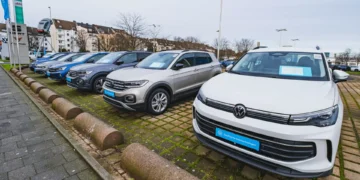 Comprar carro usado? Não olhe só para a quilometragem e idade