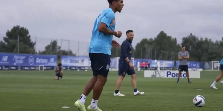 Intensidade e muita bola. Veja o primeiro treino de Farioli no FC Porto