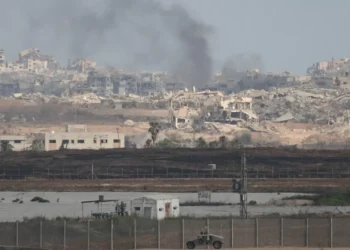 Israel entra com tanques em Deir al-Balah, no centro da Faixa de Gaza