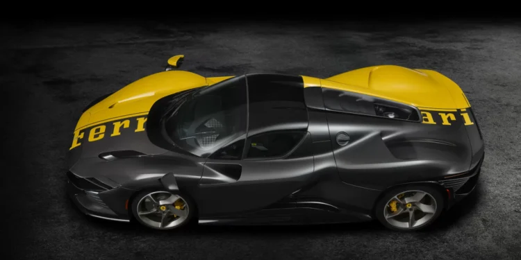 Este Ferrari Daytona SP3 único foi feito para apoiar uma boa causa