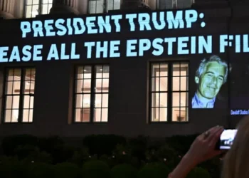 Trump diz que ‘nunca’ foi informado de que seu nome estava nos arquivos de Epstein, condenado por tráfico sexual