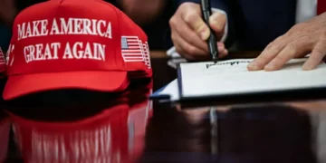 Governo Trump tem interesse em minerais críticos do Brasil, diz instituto após reunião com encarregado dos EUA