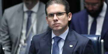 Hugo: Cabe à Câmara “apenas” deliberar sobre perda de mandato de Zambelli