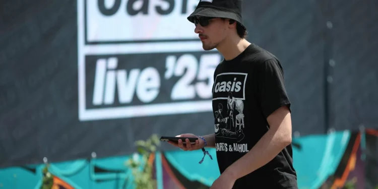 Oasis regressam em força… ou será apenas nostalgia? Uma psicóloga explica