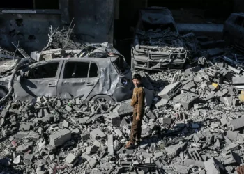 Exército de Israel atua pela primeira vez em Deir al-Balah, na região central da Faixa de Gaza