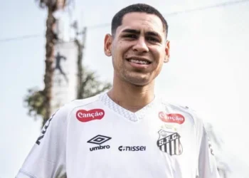 Reforço do Santos aparece no BID e pode estrear contra o Sport