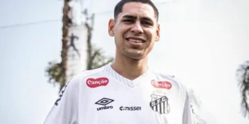 Reforço do Santos aparece no BID e pode estrear contra o Sport