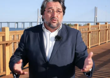 Autarcas da Área Metropolitana de Lisboa solidários com Loures