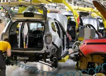 Setor automóvel assiste a retoma gradual dos minerais raros da China