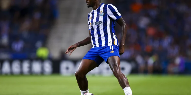 EM DIRETO: Siga os rumores e os negócios do mercado de transferências