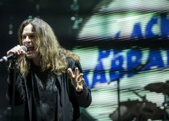 ​”Ozzy para sempre”. Dos Metallica a Elton John, o mundo da música chora morte do “Padrinho do Metal”