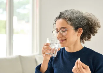 Quatro suplementos que podem melhorar o seu humor, segundo a ciência