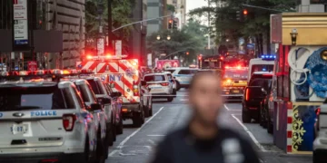 Seis mortos (incluindo o atirador) em tiroteio em edifício de Nova Iorque