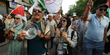 Disparos israelenses em centro de distribuição em Gaza deixam mais de 80 mortos