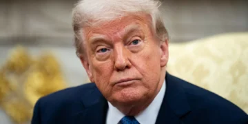 Apoiantes de Trump criticam ausência de lista de clientes de Epstein