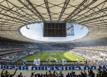 Ceará termina com série invicta do Cruzeiro, de Leonardo Jardim, na Liga