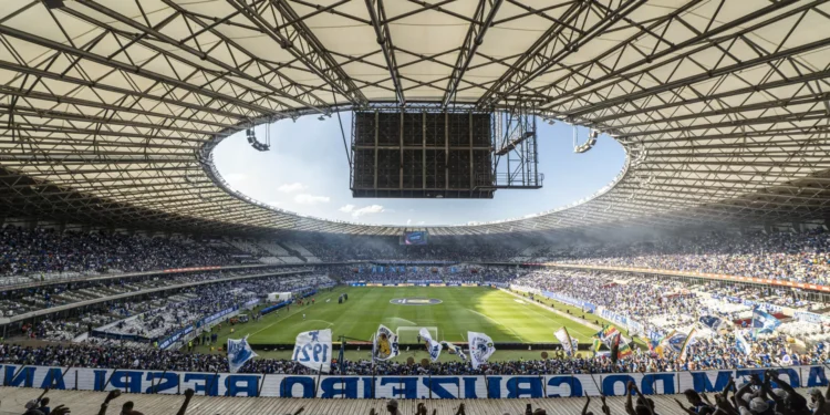 Ceará termina com série invicta do Cruzeiro, de Leonardo Jardim, na Liga