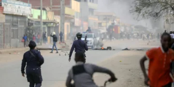 Volência, vandalismo e pilhagens. Pelo menos quatro mortes e mais de 500 detenções em Luanda