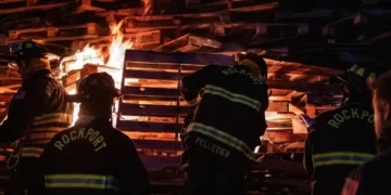 Atirador embosca bombeiros em serviço e deixa ao menos dois mortos nos Estados Unidos