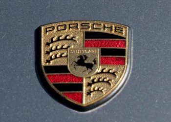 Entregas da Porsche quebram 6% até junho; quase 900 foram em Portugal