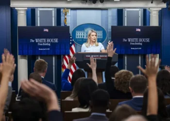 Casa Branca diz que Trump quer acabar com a guerra em Gaza, mas que prioridade é liberar reféns