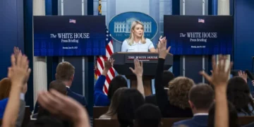 Casa Branca diz que Trump quer acabar com a guerra em Gaza, mas que prioridade é liberar reféns