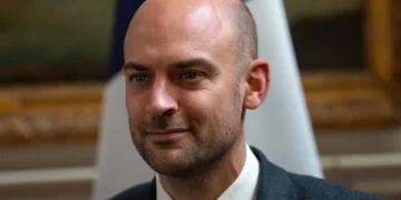 França vai lançar 40 toneladas de alimentos sobre a Faixa de Gaza