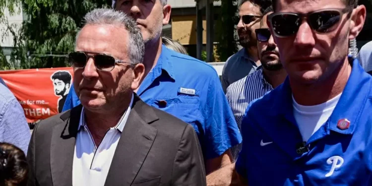 Enviado americano se reúne em Tel Aviv com as famílias dos reféns israelenses