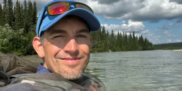 Jornalista que esteve desaparecido na Noruega bebeu urina para sobreviver