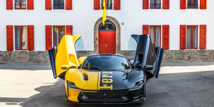 Este Ferrari foi vendido por mais de 20 milhões de euros e bateu recorde