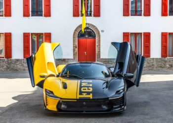 Este Ferrari foi vendido por mais de 20 milhões de euros e bateu recorde