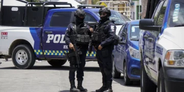 Restos mortais descobertos numa casa no México pertencem a 32 corpos