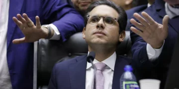 Motta busca restaurar imagem e nega priorizar pautas bolsonaristas