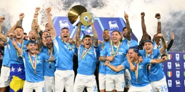 Nápoles tenta inédito ‘bi’ contra históricos na luta pelo ‘scudetto’