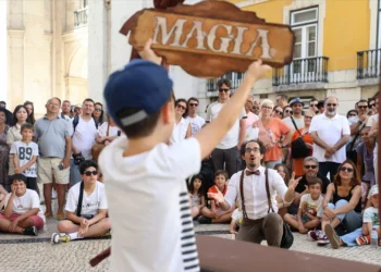 Festival “Lisboa Mágica” invade ruas com espetáculos de magia